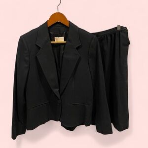 Vintage 70’s black Pendleton wool skirt suit pockets classic wednesday adams